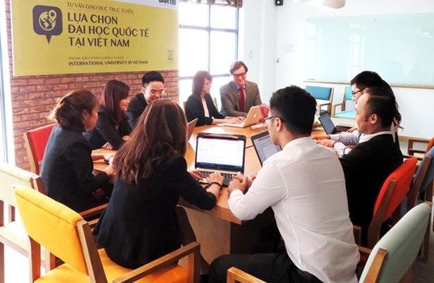 BUV cap hoc bong cho sinh vien chuyen tiep hinh anh