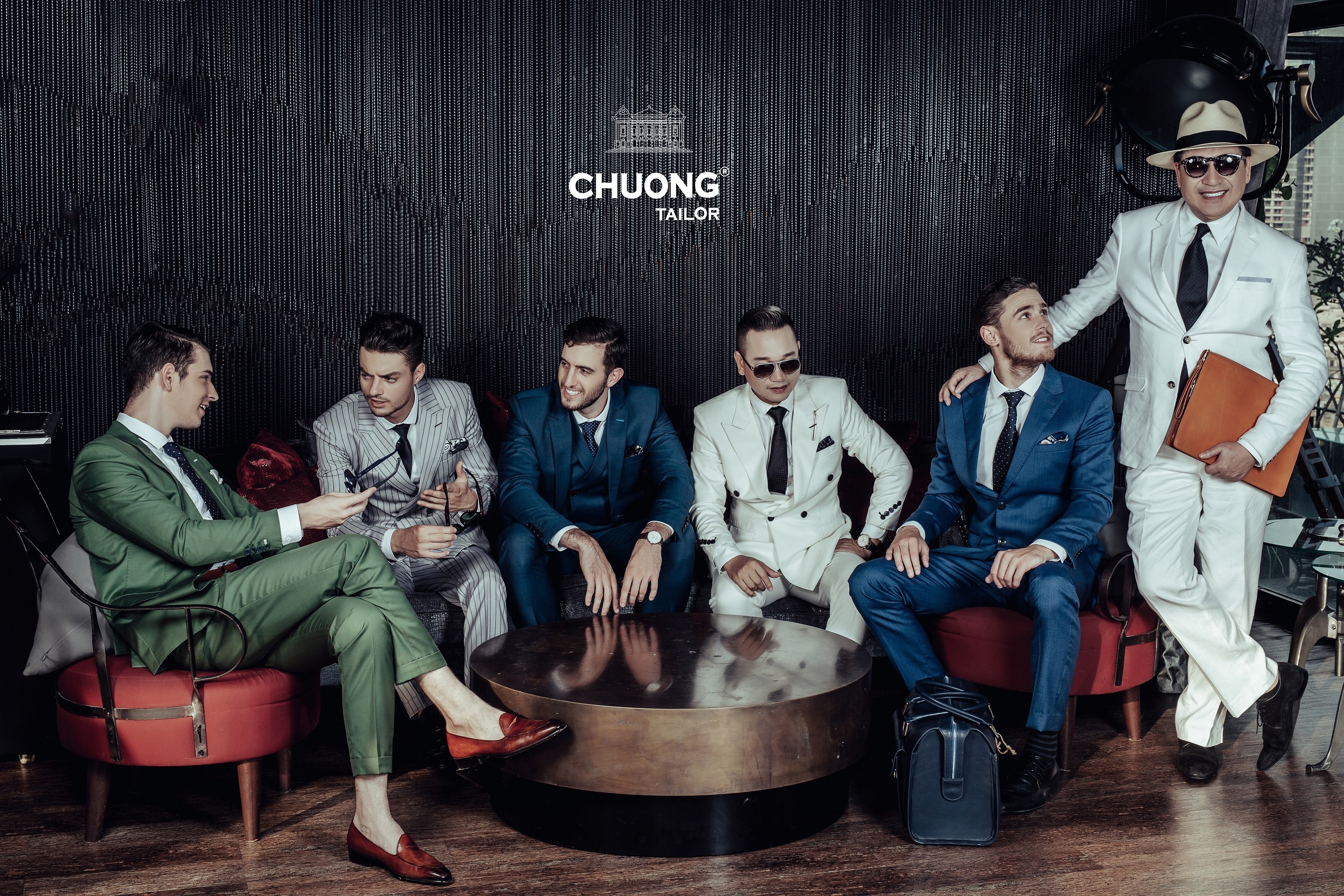 Khang dinh net lich lam voi trang phuc Chuong Tailor hinh anh