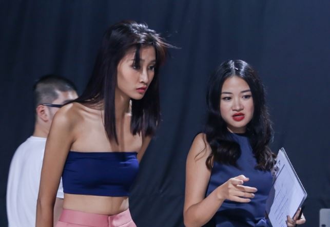 Hau truong thu thach toc vao nep cua 7 thi sinh Next Top hinh anh