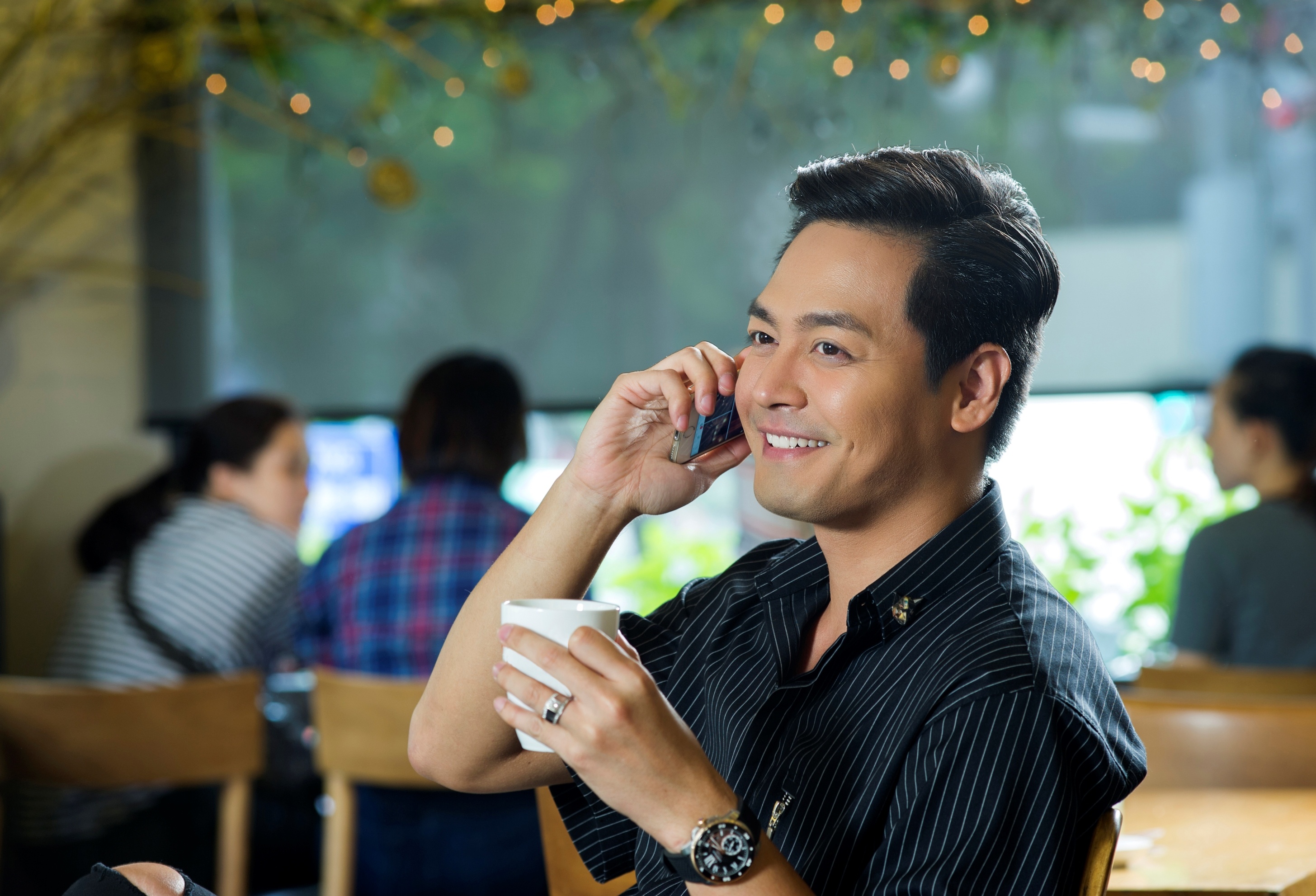 3 thoi quen khi ranh roi cua MC Phan Anh hinh anh