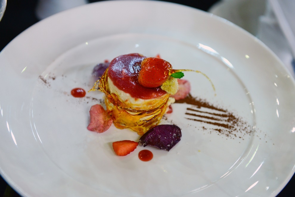 Chiec thia vang anh 4