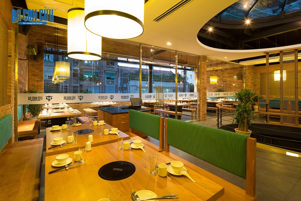 Lau dui cuu,  Ba con cuu anh 8