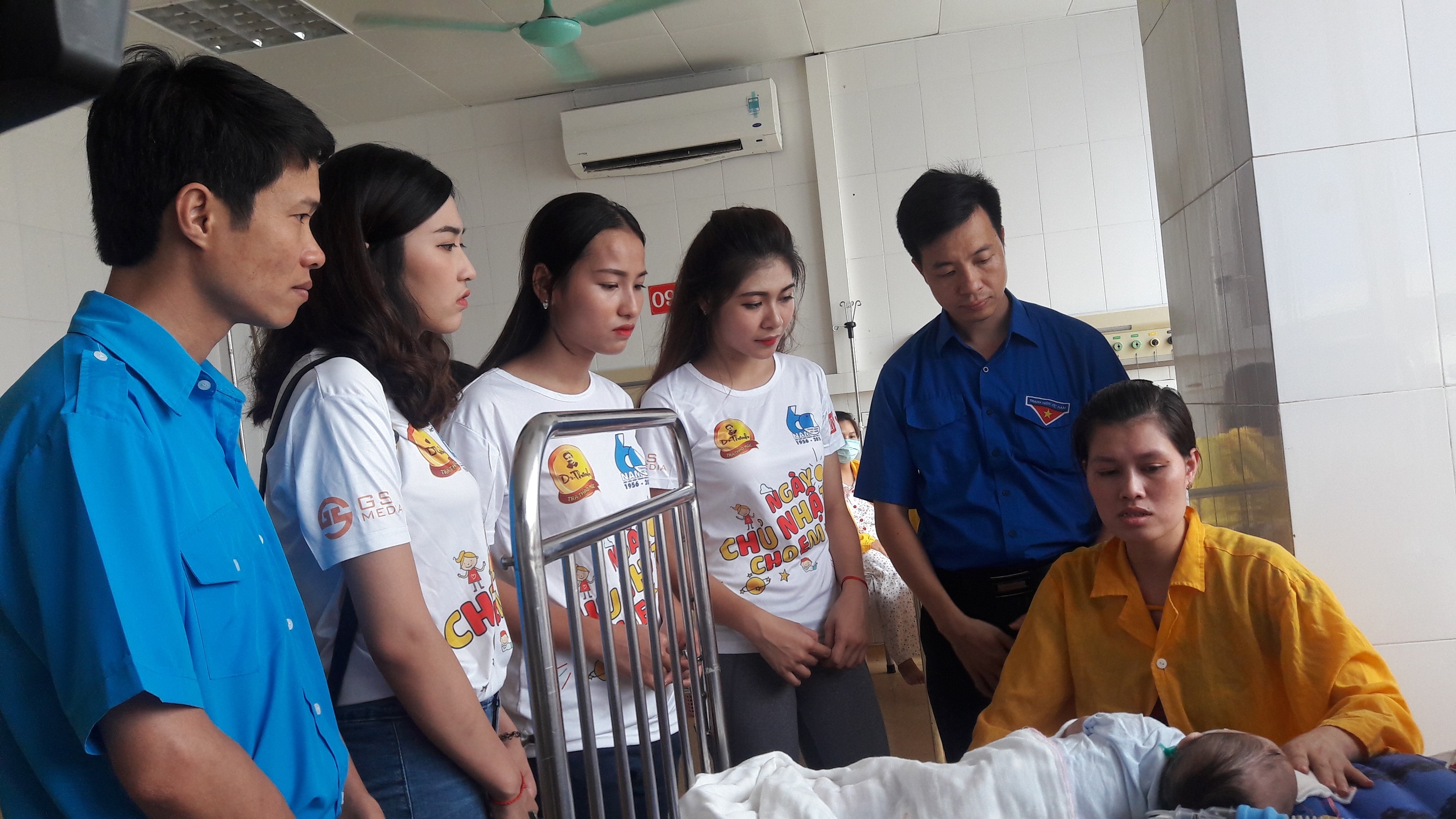 Ngay chu nhat cho em,  Tan Hiep Phat,  Tra thao moc anh 4