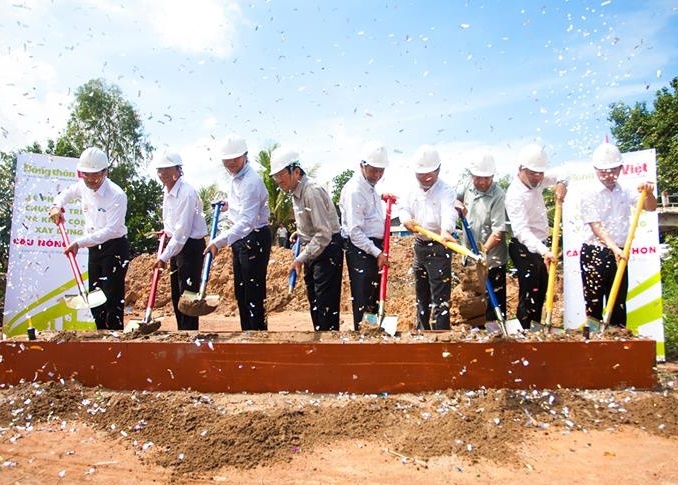 Dau tu 3 ty dong xay cau cho xa ngheo DBSCL hinh anh