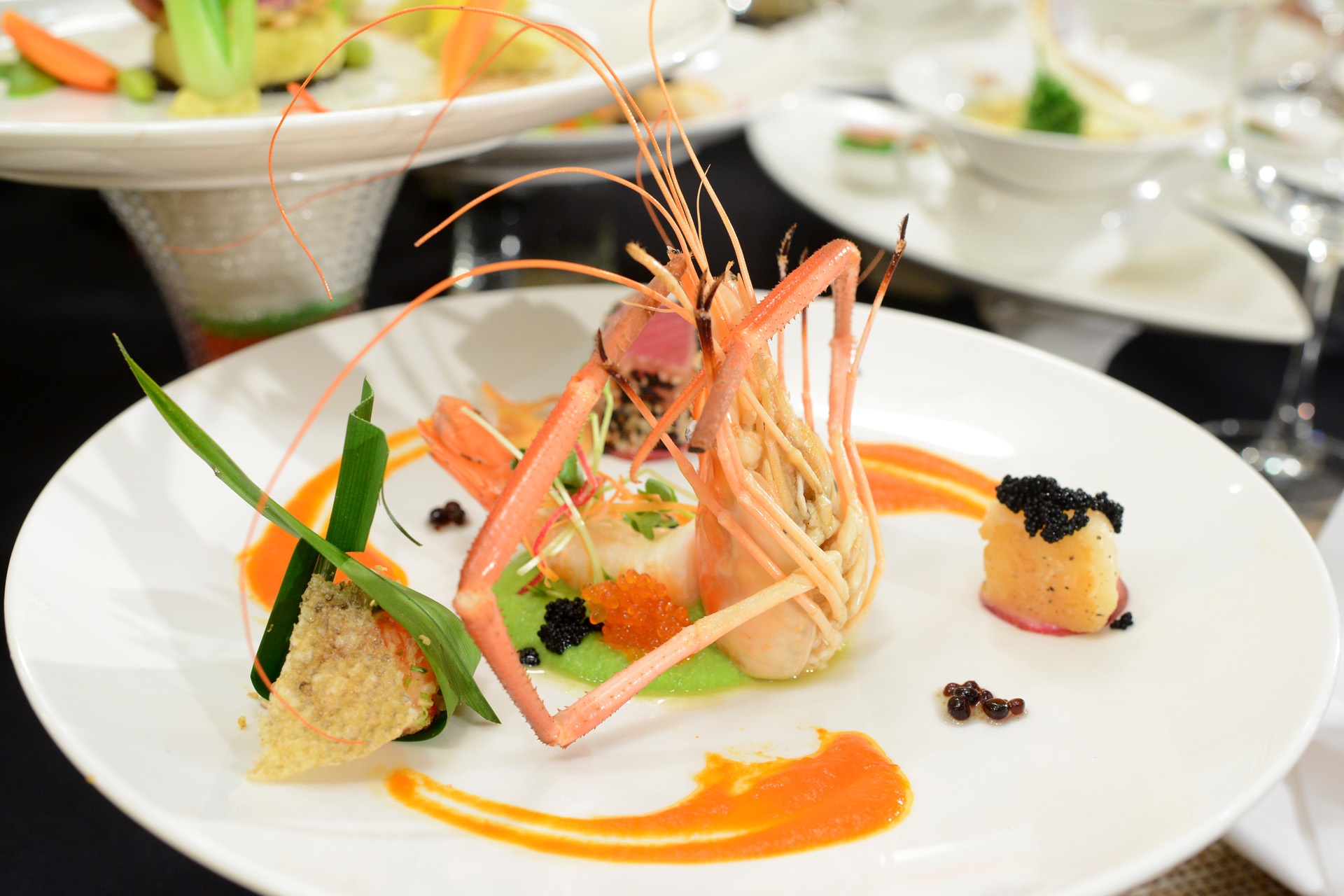 Chiec thia vang anh 10