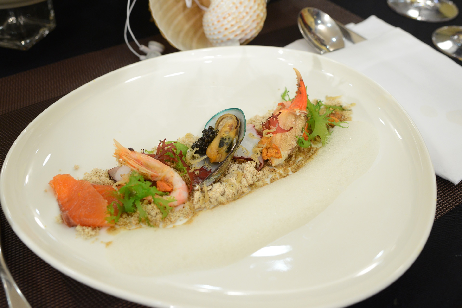 Chiec thia vang anh 7