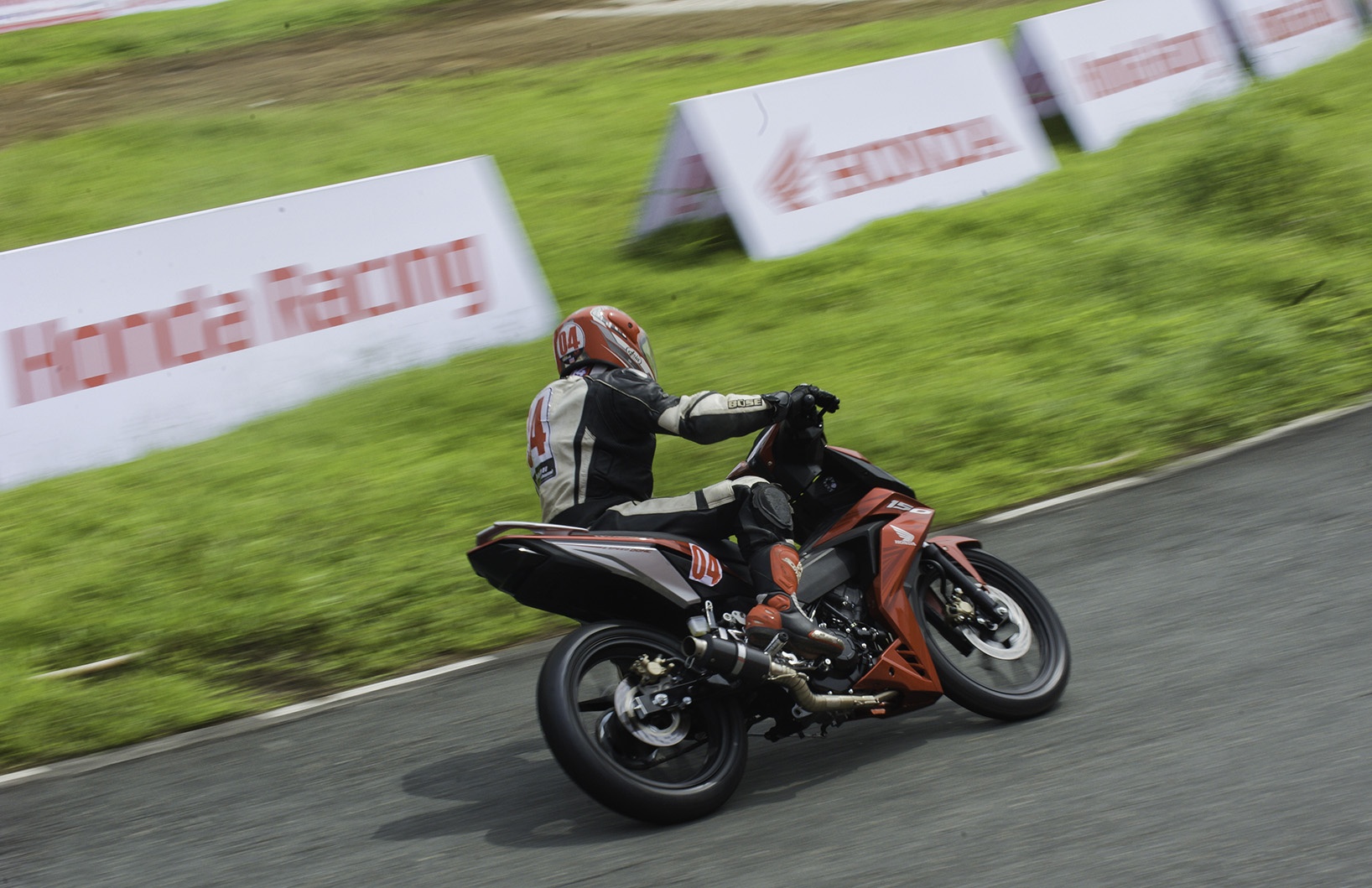 Dua xe Honda Winner tai Ba Ria hinh anh