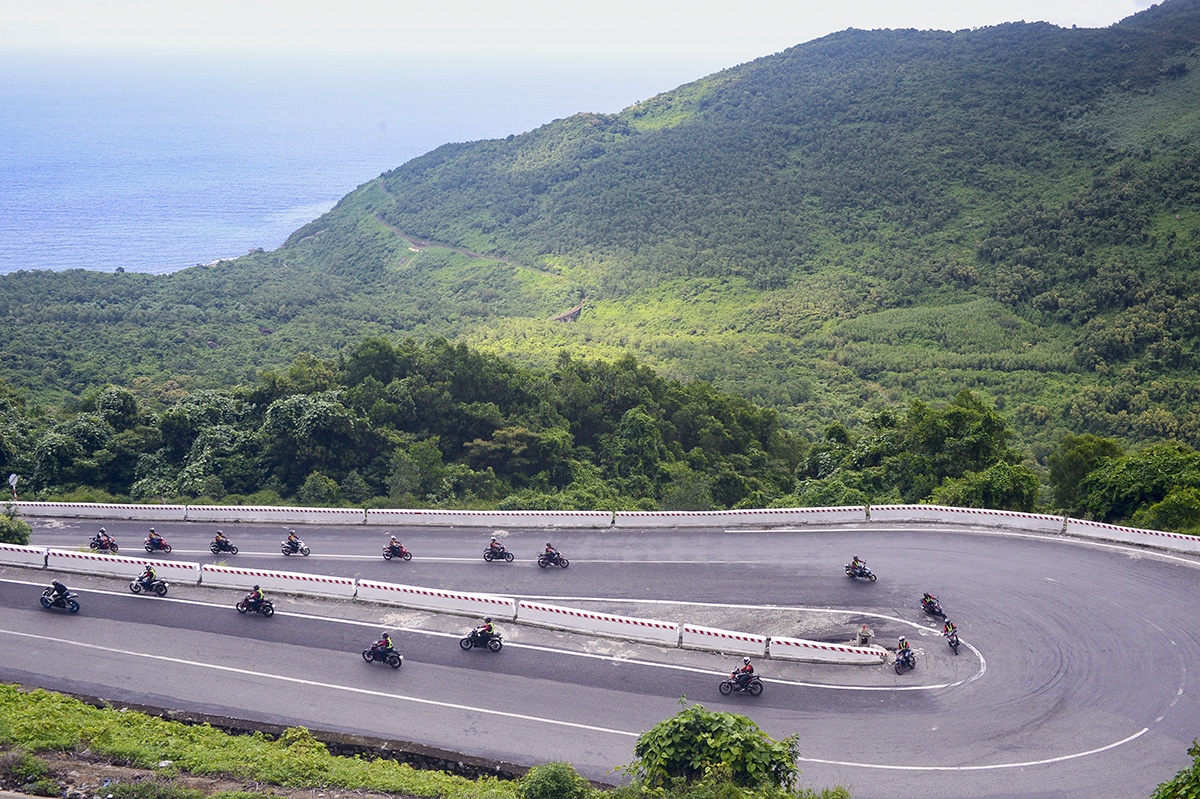 Lich trinh phuot cuc Dong bang xe may cua chang tho xam 8X hinh anh