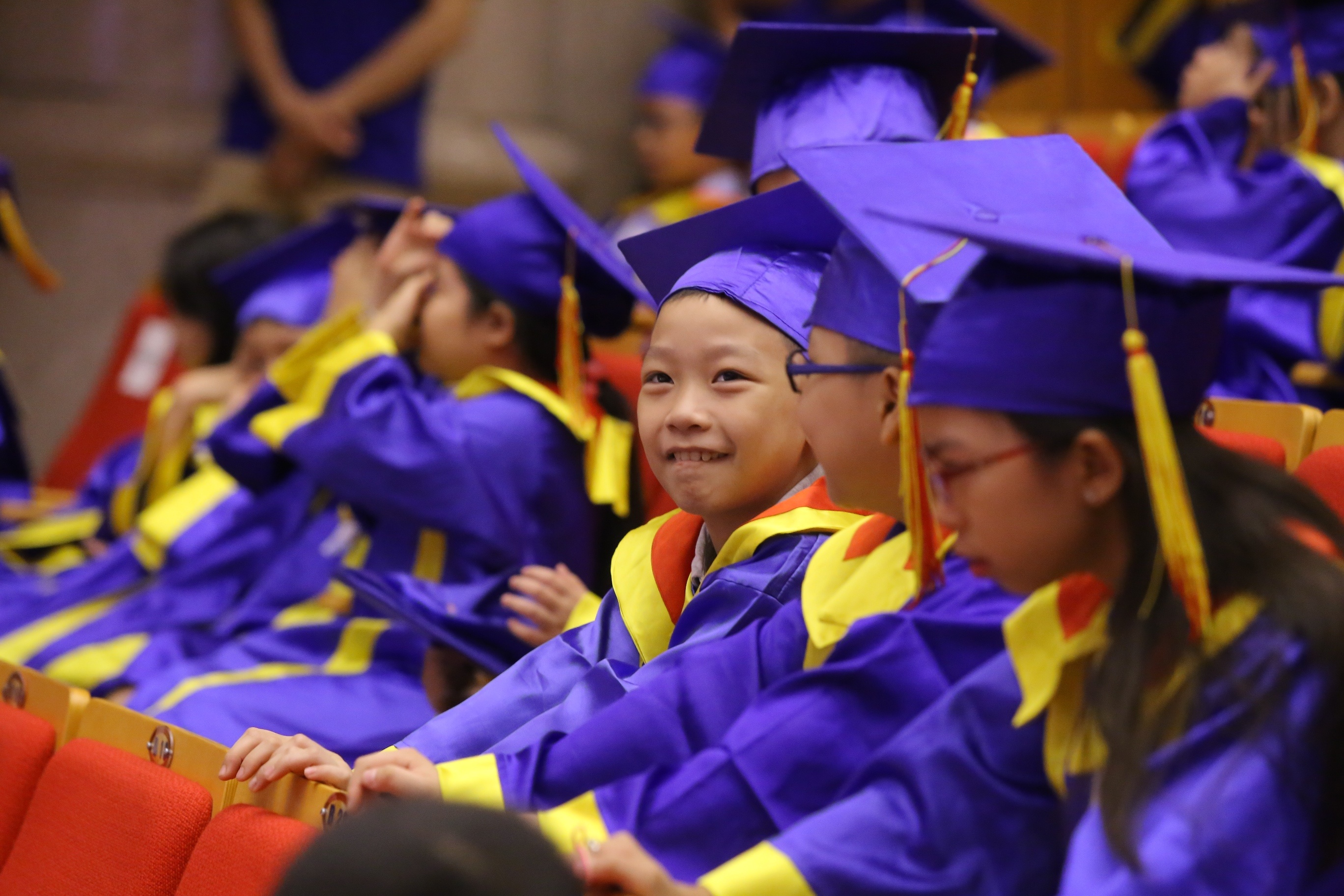 Le trao chung chi quoc te Cambridge tai Apollo English hinh anh