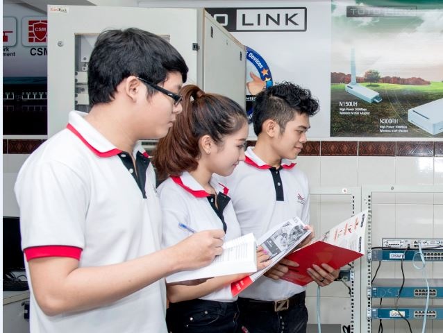 Tu chon thoi gian hoc voi 'Tiep buoc dam me CNTT' tai iSpace hinh anh