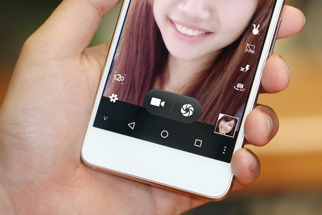 selfie S20,  LAI Yuna X anh 3