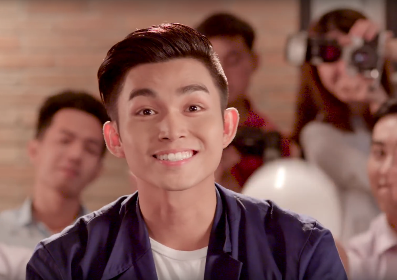 Jun cung top 3 'Than tuong Richoco' tung MV phien ban moi hinh anh
