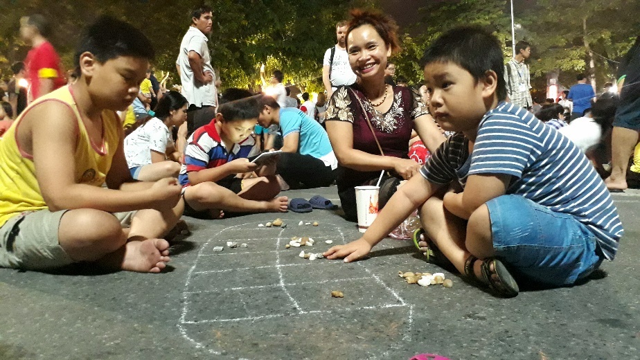 Samsung Galaxy J7 Prime,  pho di bo Ha Noi anh 3