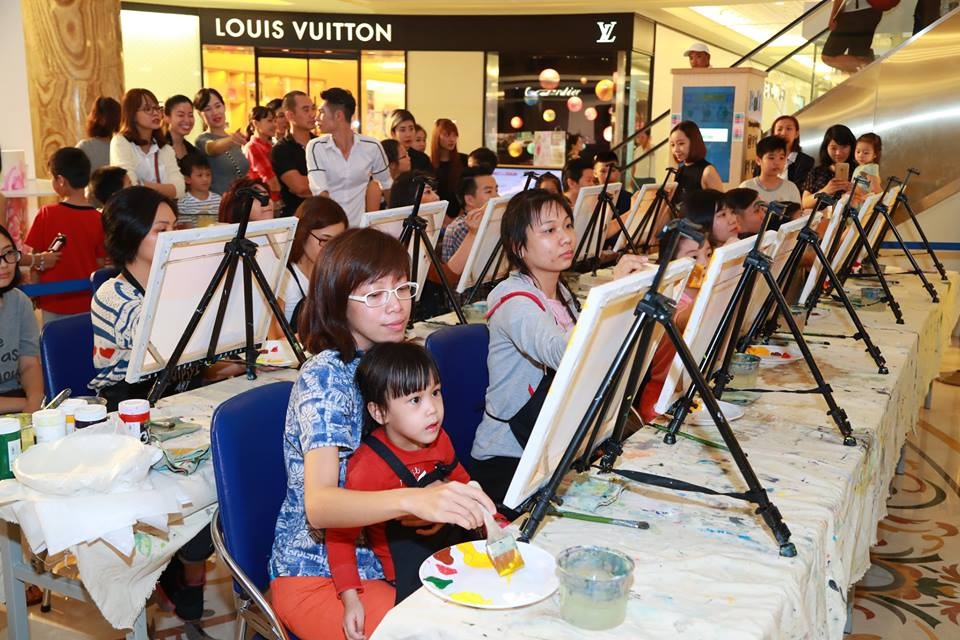 Trang Tien Plaza,  khuyen mai,  20/10 anh 7