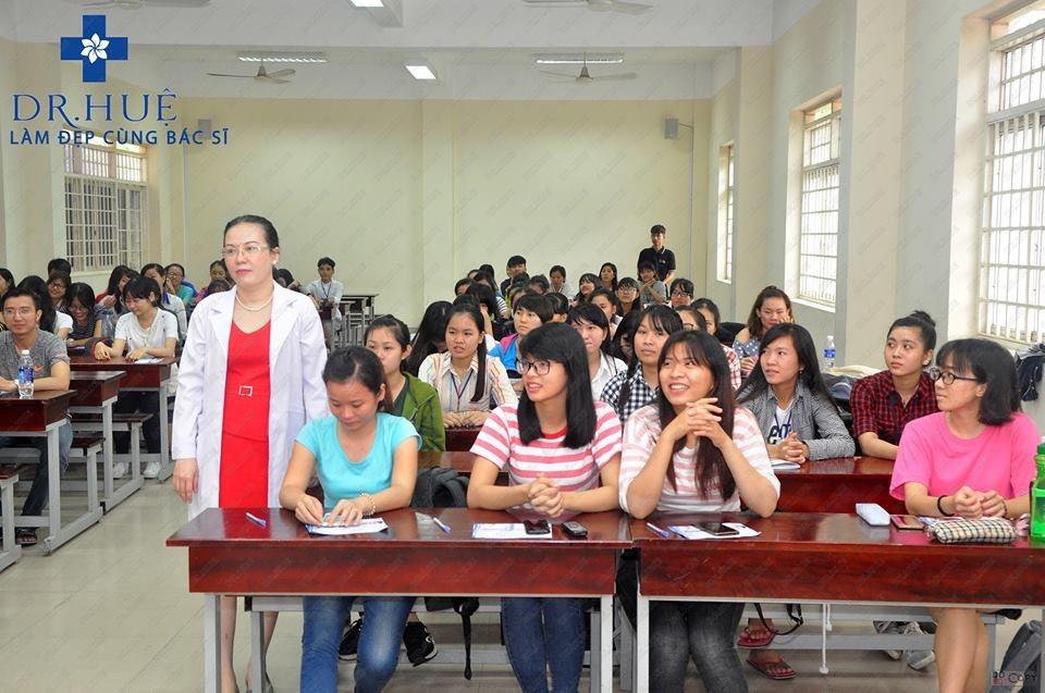 Điều trị mụn, Lăn kim điều trị sẹo rỗ, Dr Huệ ảnh 4 Dieu tri mun, Lan kim dieu tri seo ro, Dr Hue anh 4