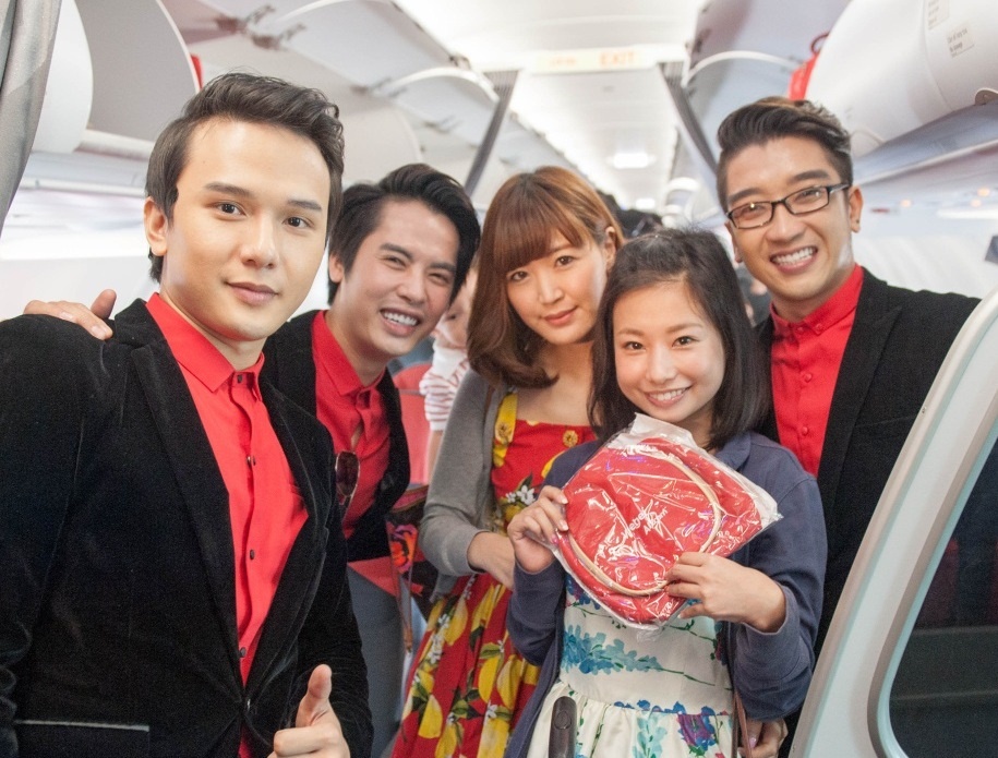 Vietjet vui 20/10 cung phai dep khap the gioi hinh anh