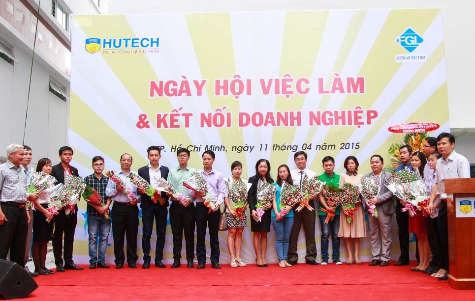 HUTECH anh 3