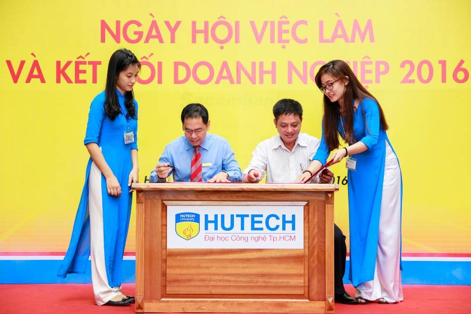 HUTECH anh 4