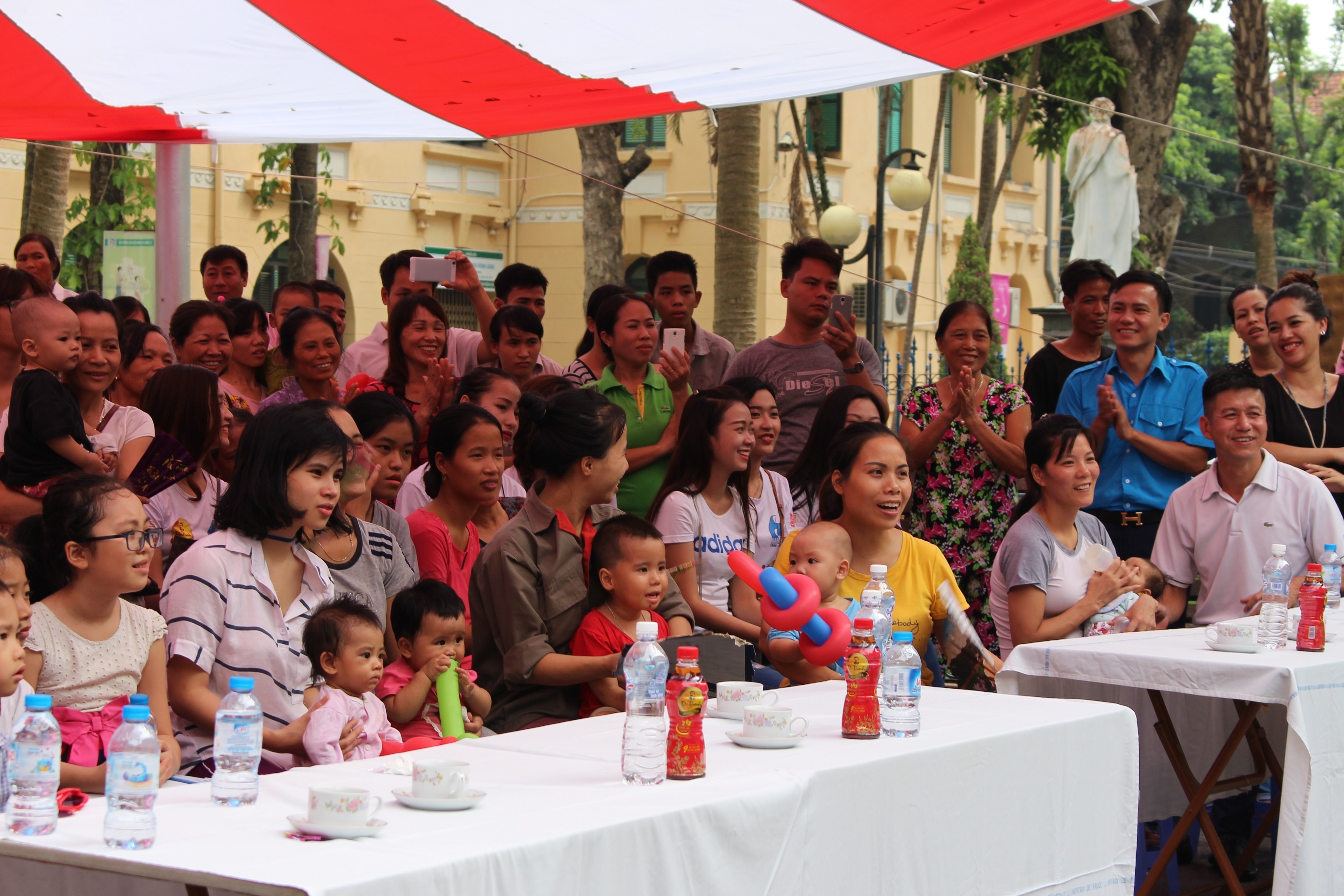 Tap doan Number One,  nhan hang Dr. Thanh,  Tra Thao anh 1