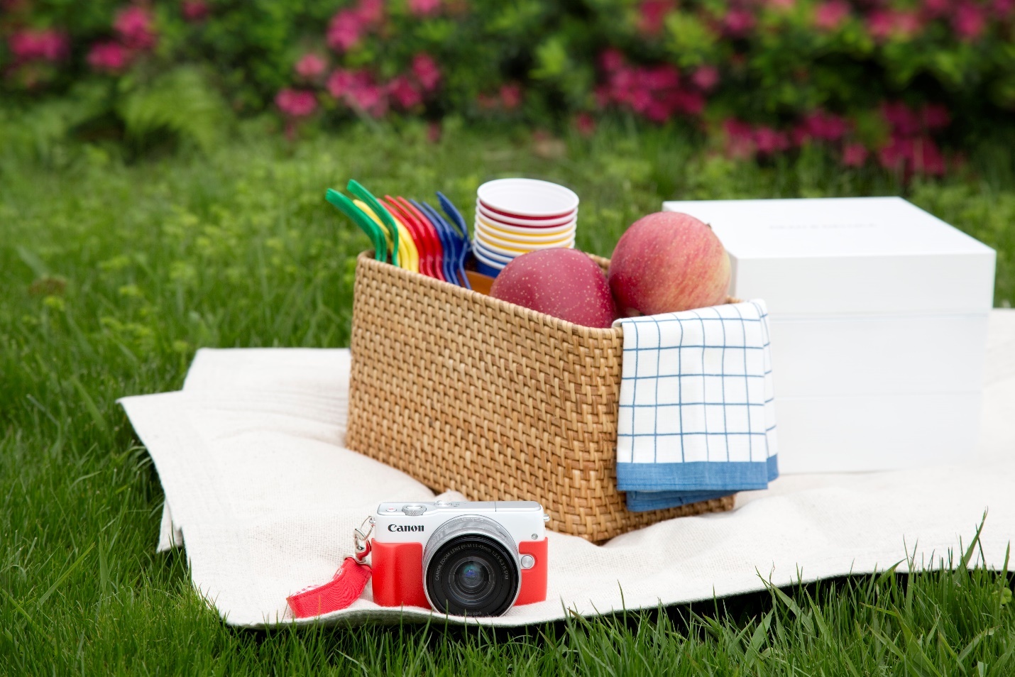 may anh khong guong lat Canon anh 1