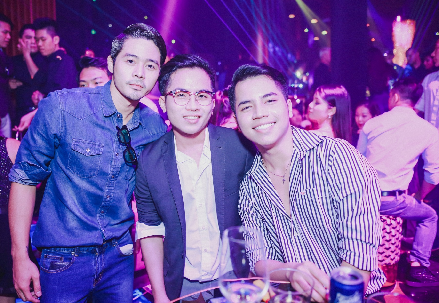 A hau Thuy Van dien do da anh 5