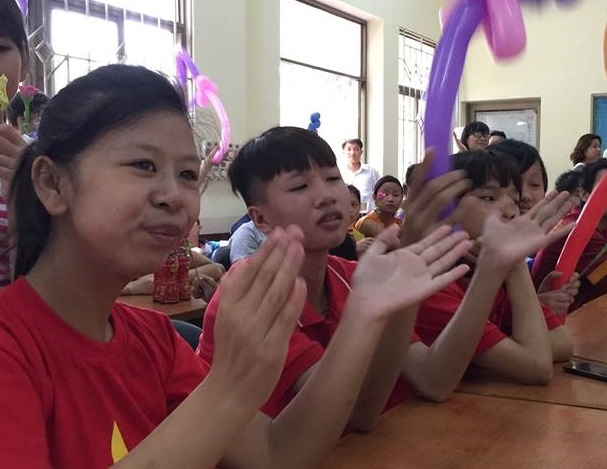 'Ngay chu nhat cho em' den TT Phuc hoi Chuc nang Viet - Han hinh anh