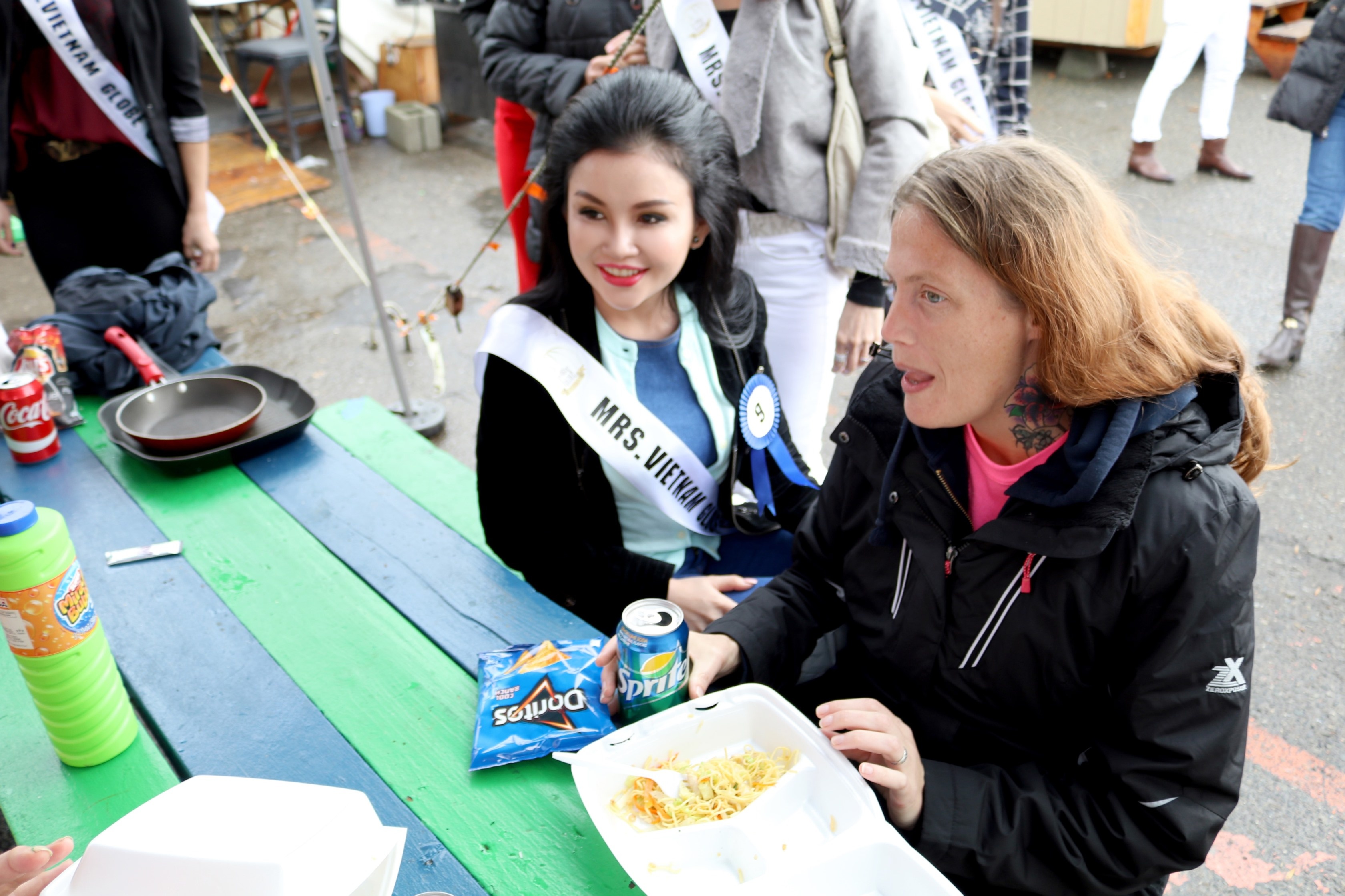 Hoa hau Phu nhan VN Hoan cau 2016 anh 7