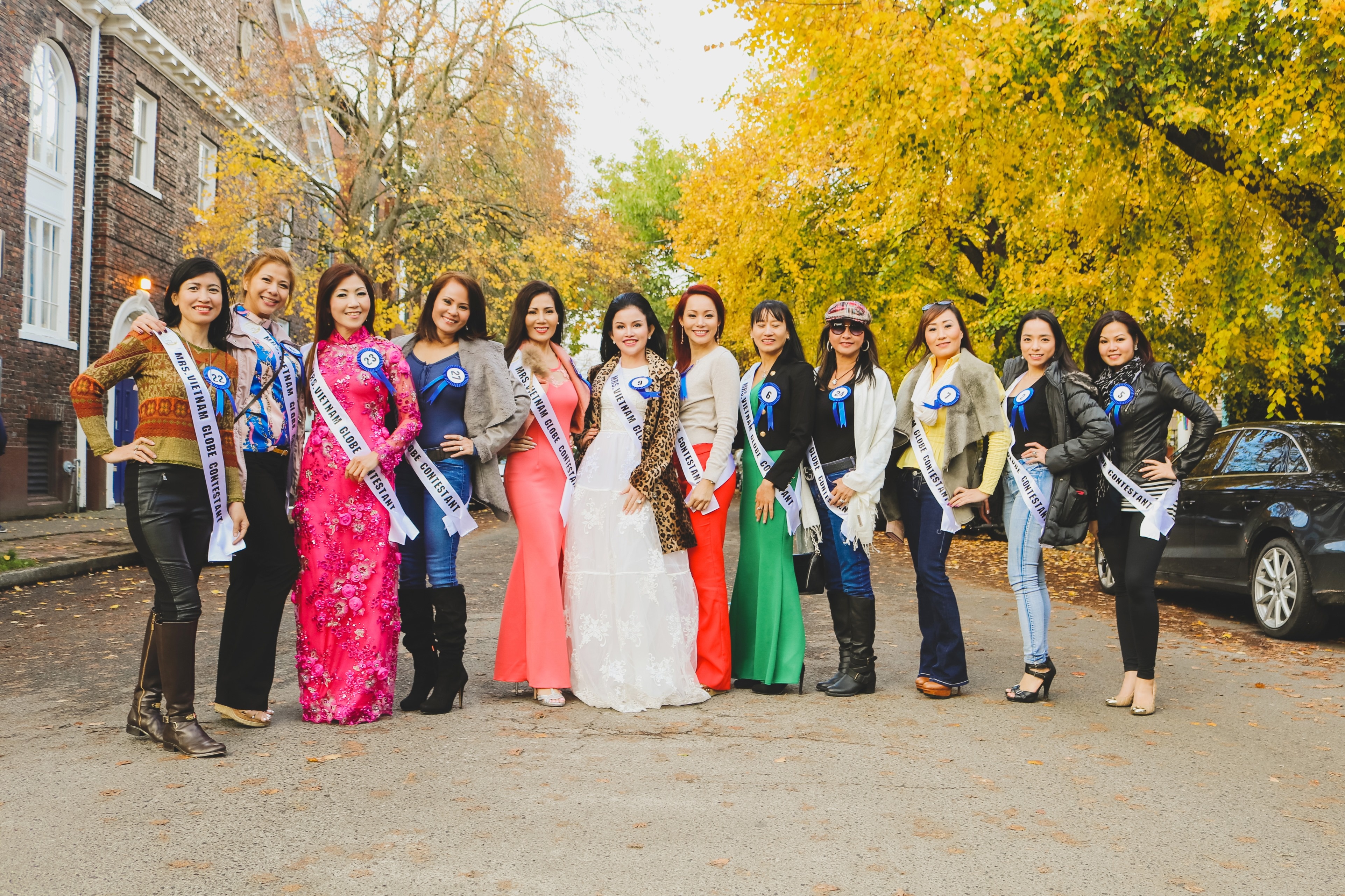 Hoa hau Phu nhan VN Hoan cau 2016 anh 1