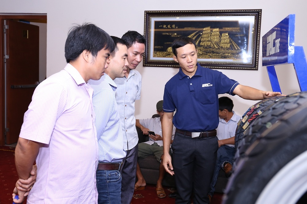 lốp xe IRC ảnh 3 lop xe IRC anh 3