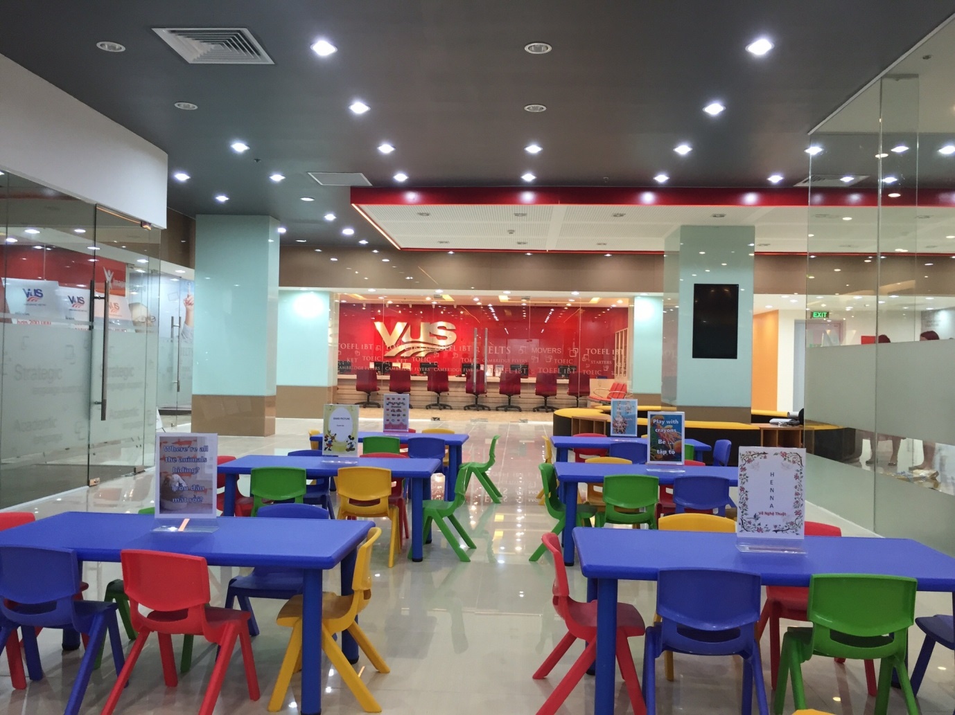 He thong Anh van Hoi Viet My anh 3