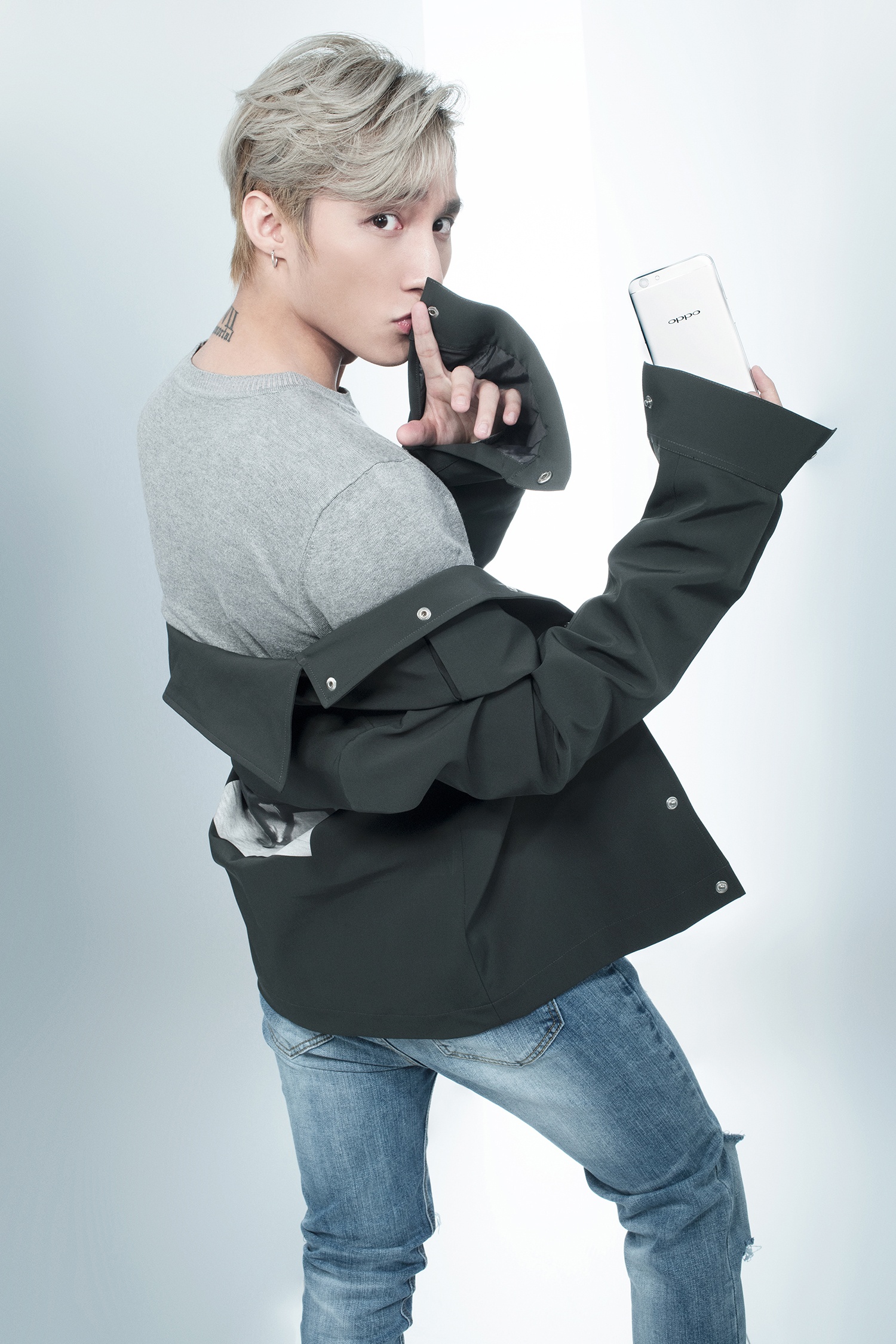 Son Tung M-TP khoe body anh 7