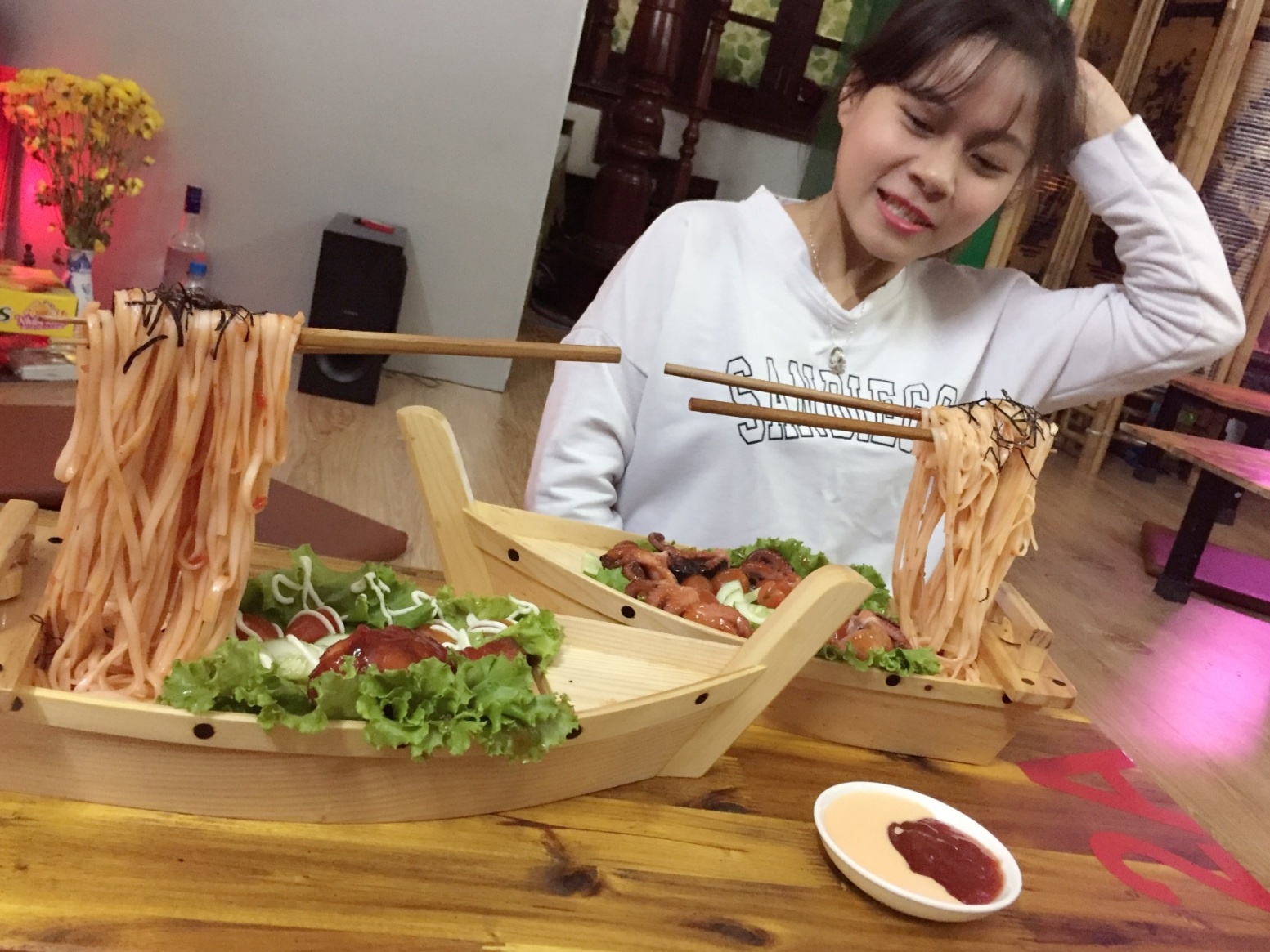 my cay,  my bay,  132 Pho Duc Chinh anh 4