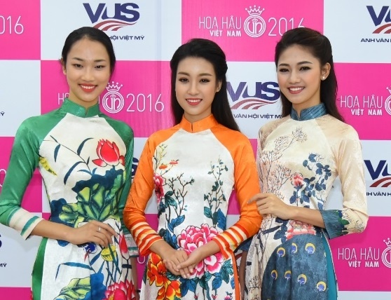 Nguoi dep HHVN 2016 nhan hoc bong tieng Anh tu VUS hinh anh