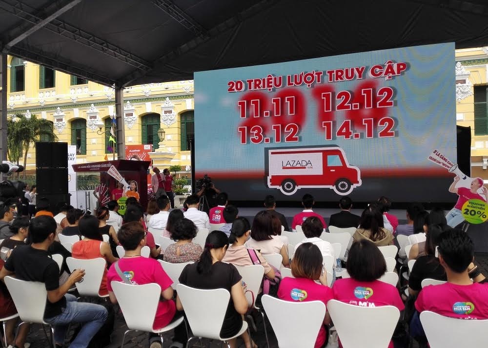 Cach mang mua sam truc tuyen 2016,  Lazada anh 2