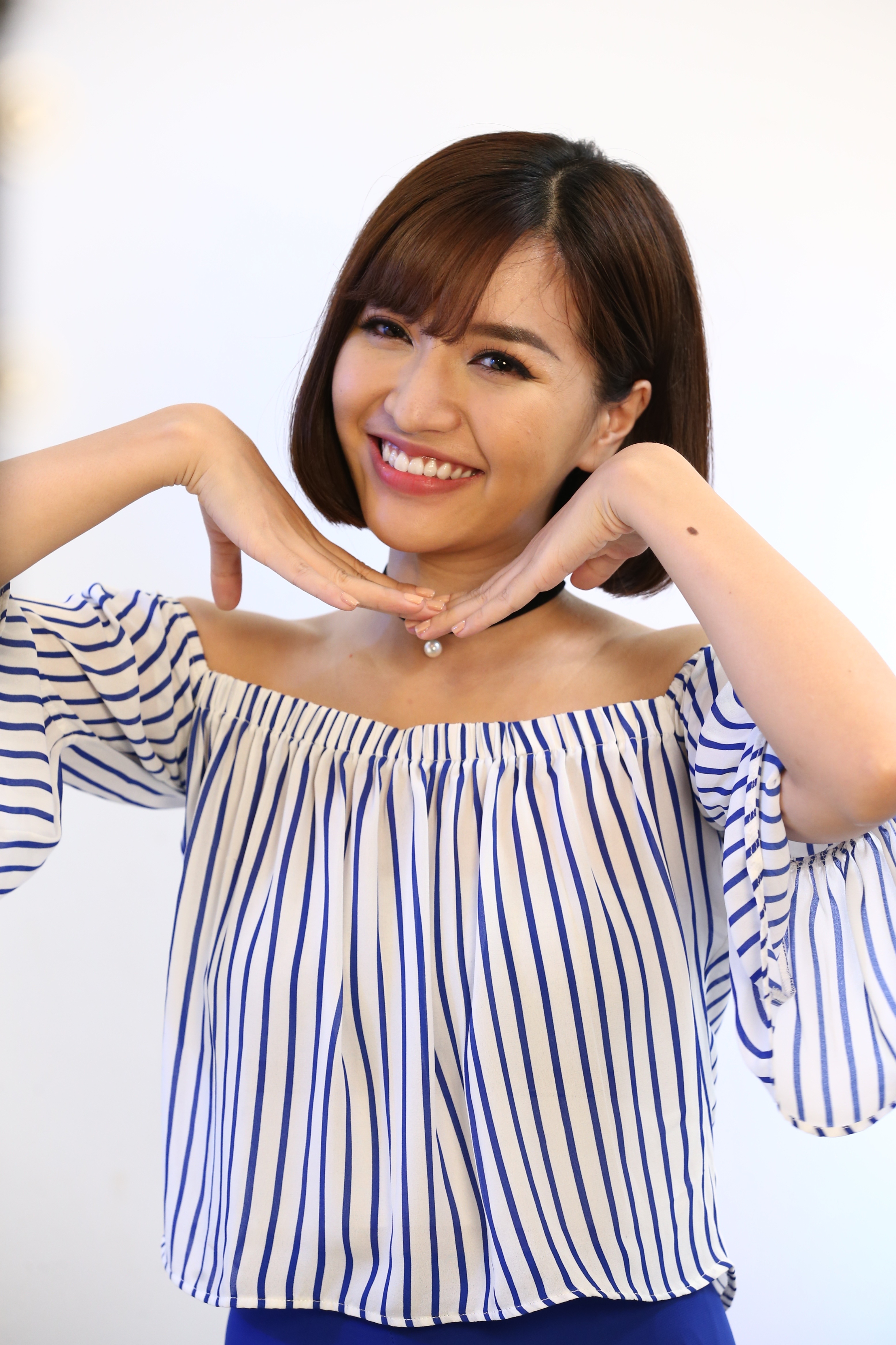 Midu Bich Phuong khoe lan da khong ti vet anh 1