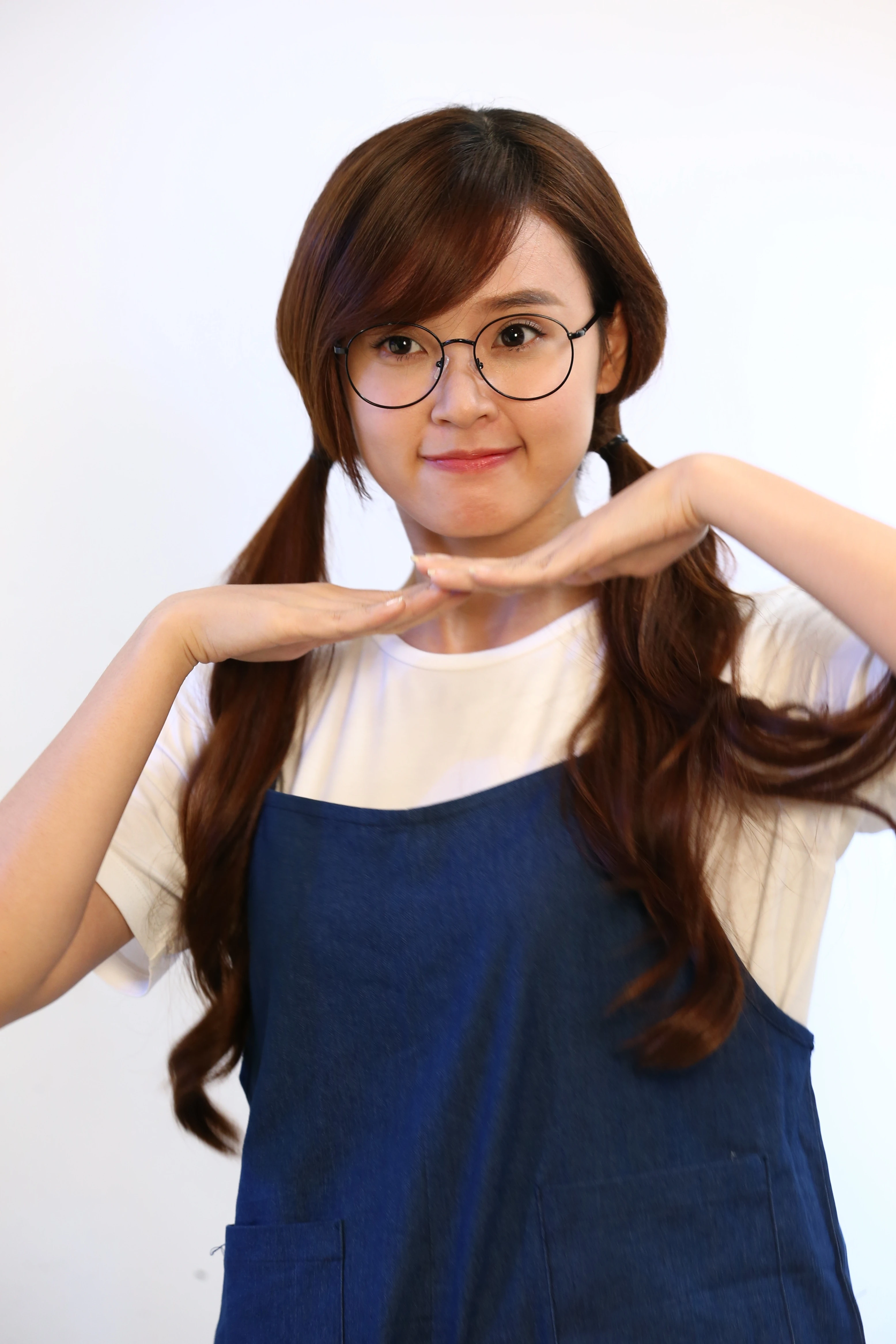 Midu Bich Phuong khoe lan da khong ti vet anh 4