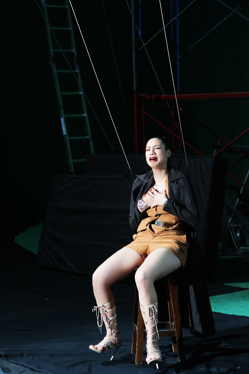 Lily Nguyen so hai khi du day anh 2