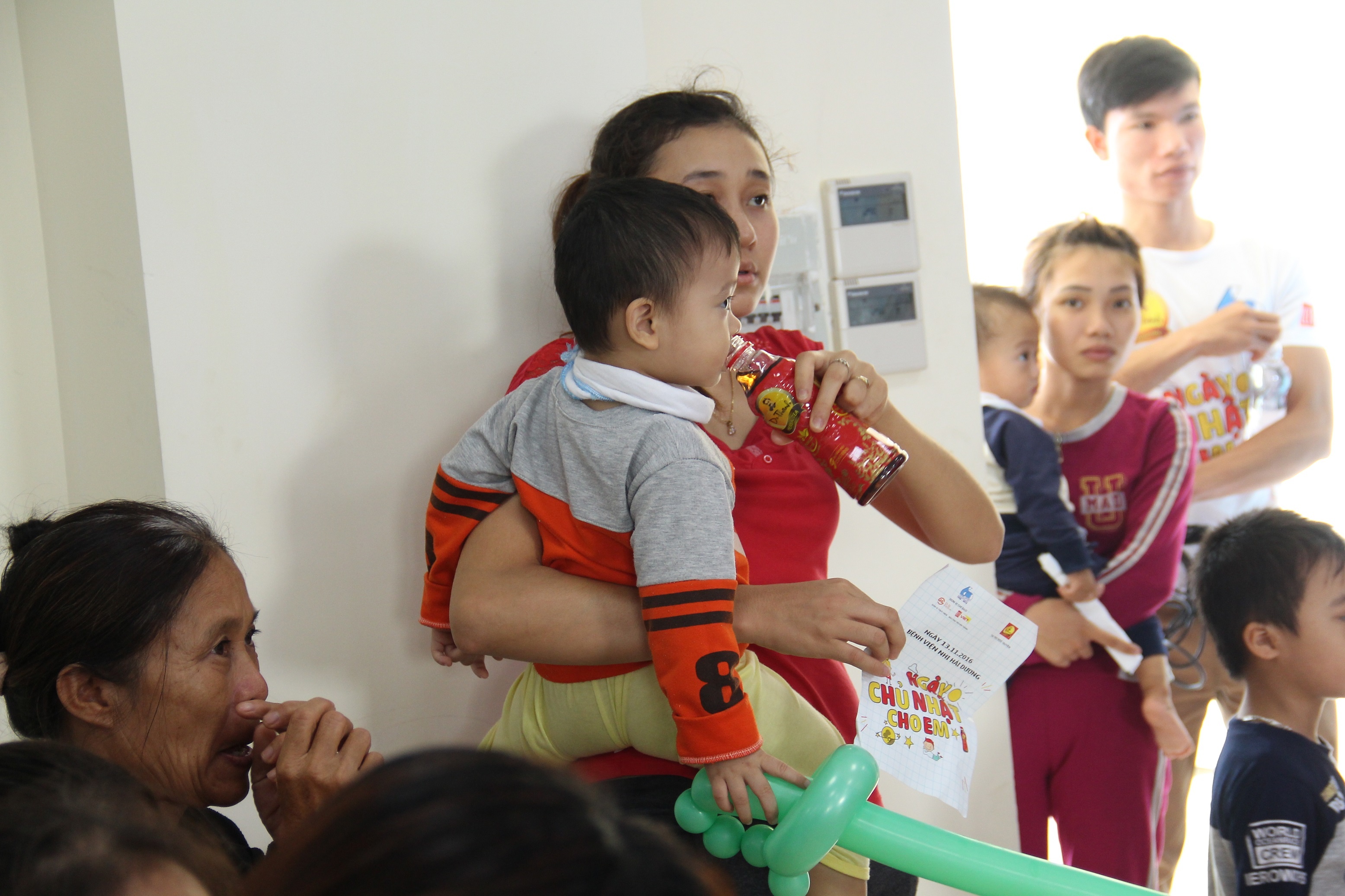 Tan Hiep Phat,  Tra Thao moc Dr Thanh,  Chu nhat cho anh 7