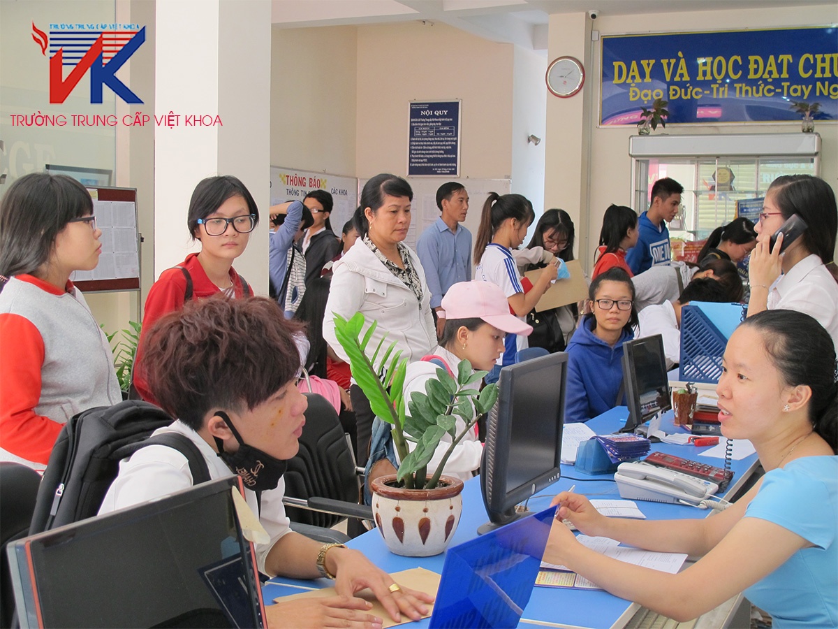 truong Trung cap Viet Khoa anh 1