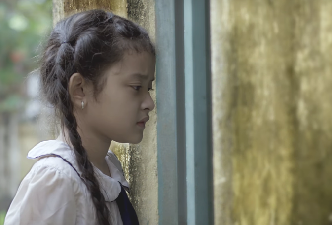 Nha ve sinh ban, nhieu hoc sinh mac benh do nhin tieu hinh anh