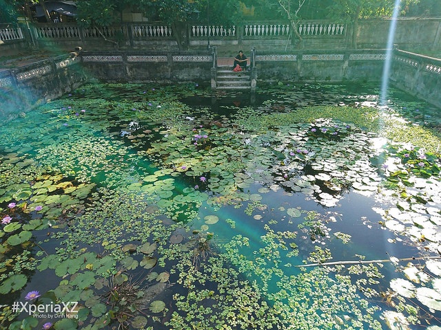 Hoi An qua ong kinh Xperia XZ anh 2