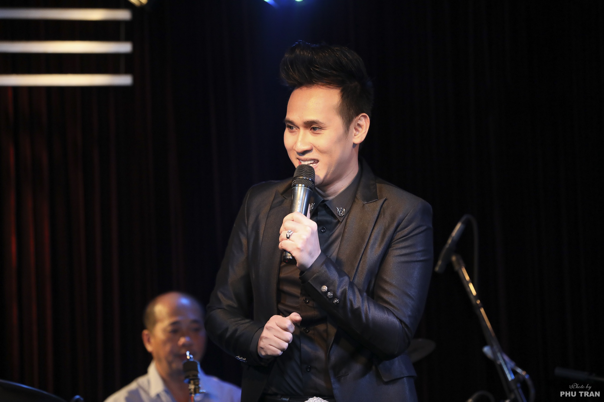 Tap chi Ket noi Doanh nhan,  Tam hoa toa sang anh 2