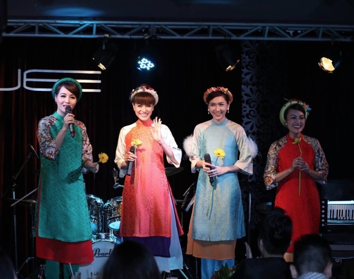 Tap chi Ket noi Doanh nhan,  Tam hoa toa sang anh 4