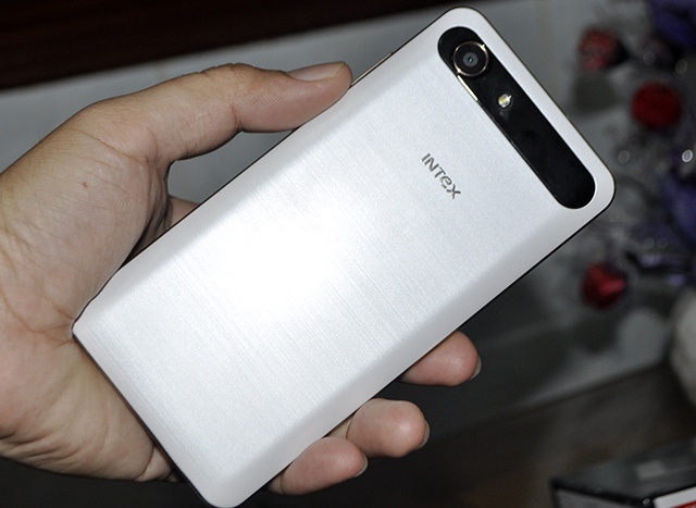 Intex Aqua View anh 5