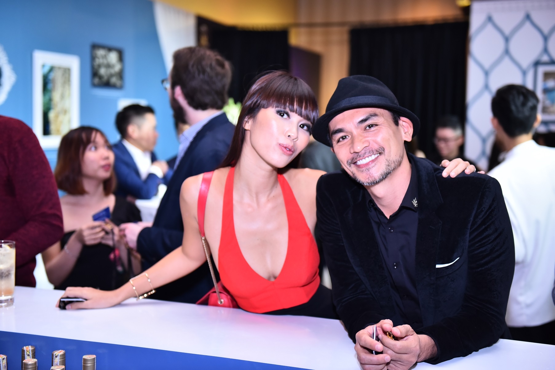 The M-Experience anh 3