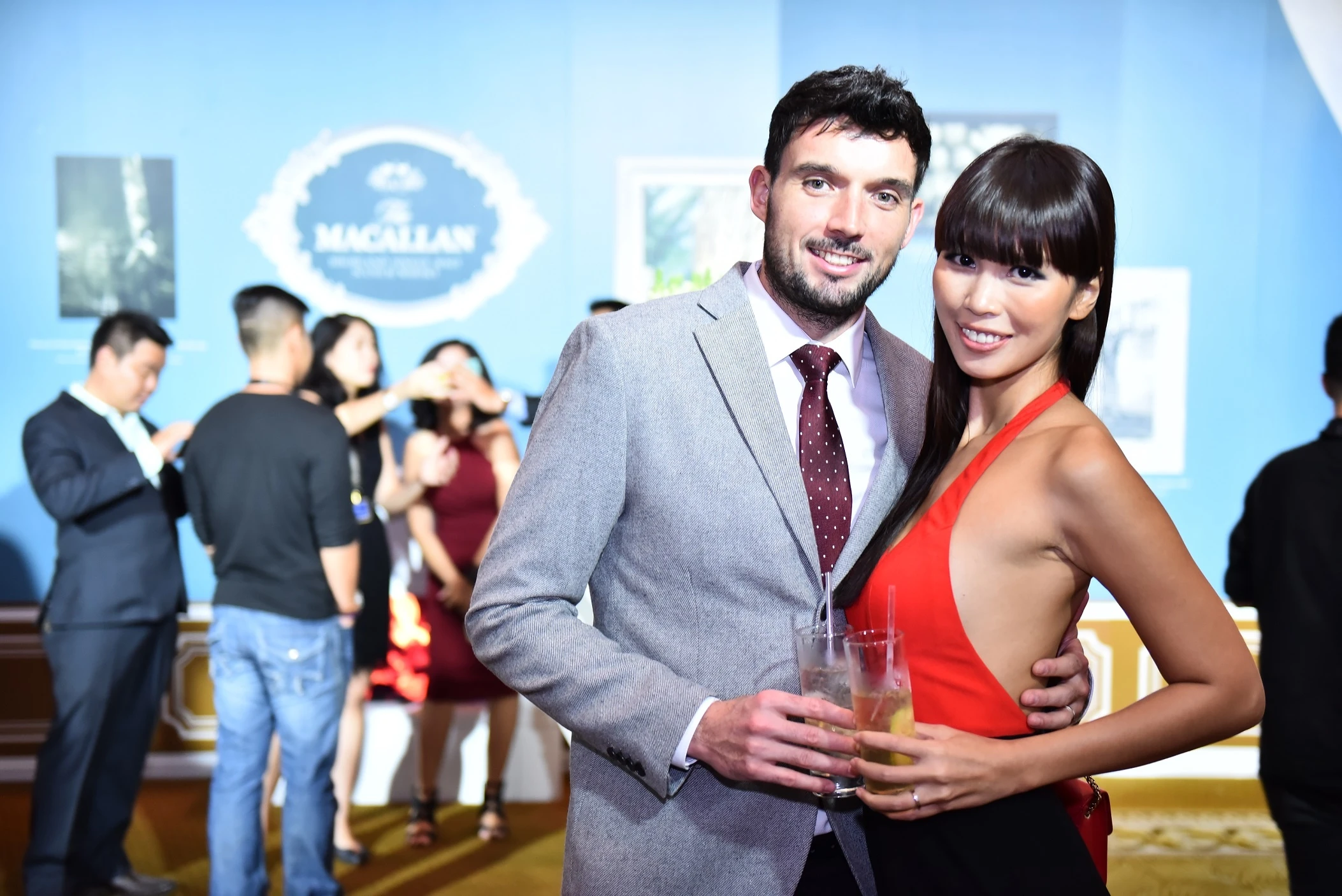 The M-Experience anh 1