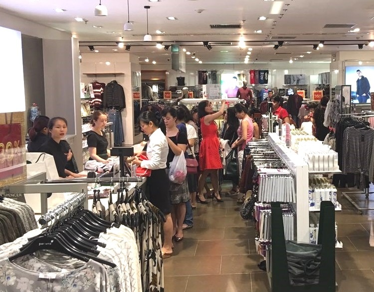Black Friday: Cuoc choi cua nhieu 'ong lon' nganh thoi trang hinh anh