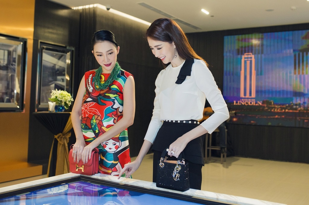 Dang Thu Thao to chuc sinh nhat cho Thuy Tien anh 8