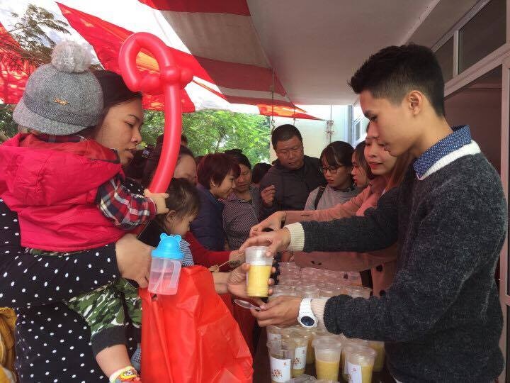 'Ngay chu nhat cho em' cam dong tai Benh vien Nhi Hai Phong hinh anh