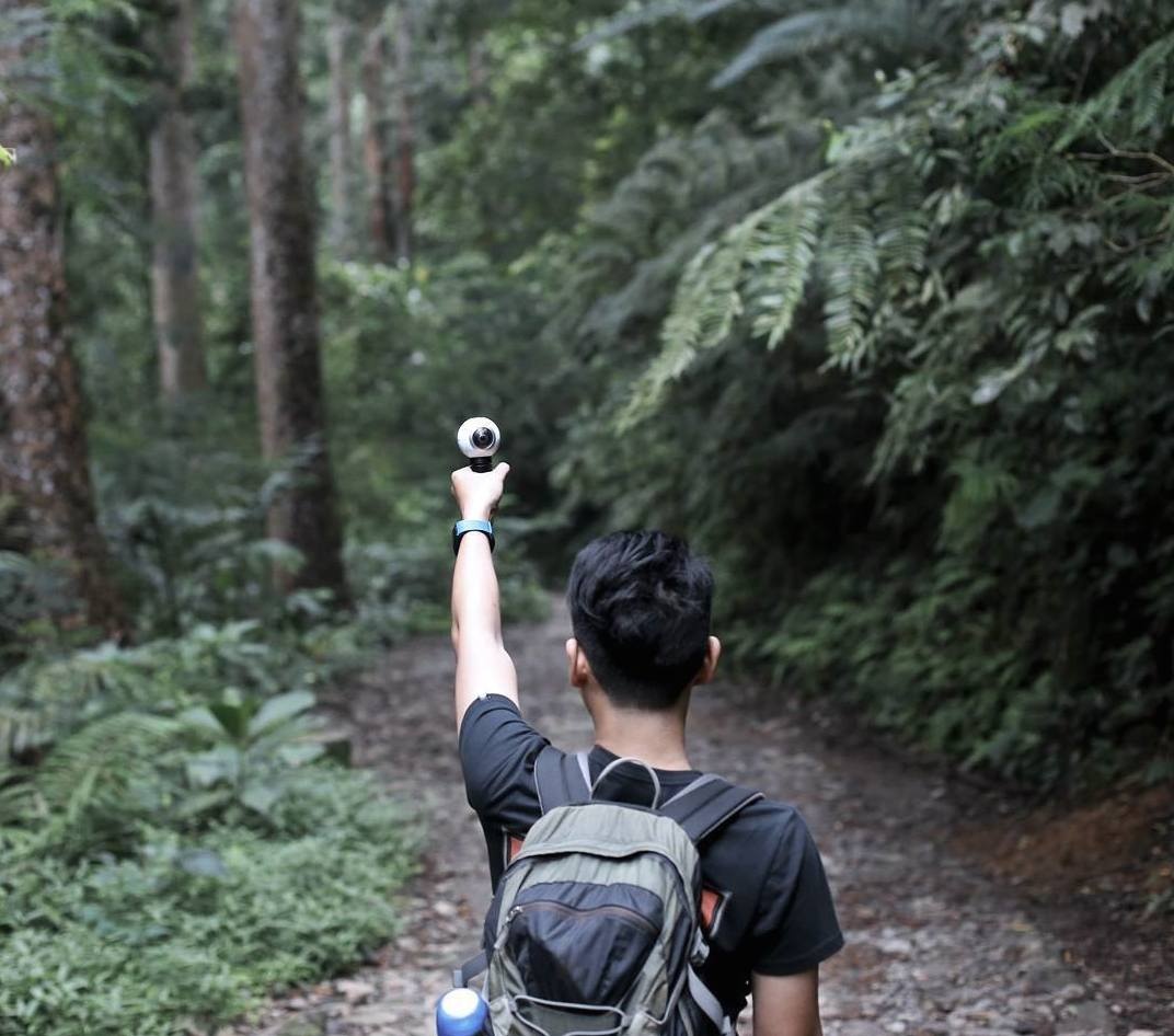 Samsung Gear 360 ảnh 1 Samsung Gear 360 anh 1